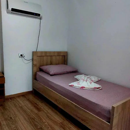 Guest House Flowers * Berat