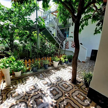 Guest House Flowers Apartment *